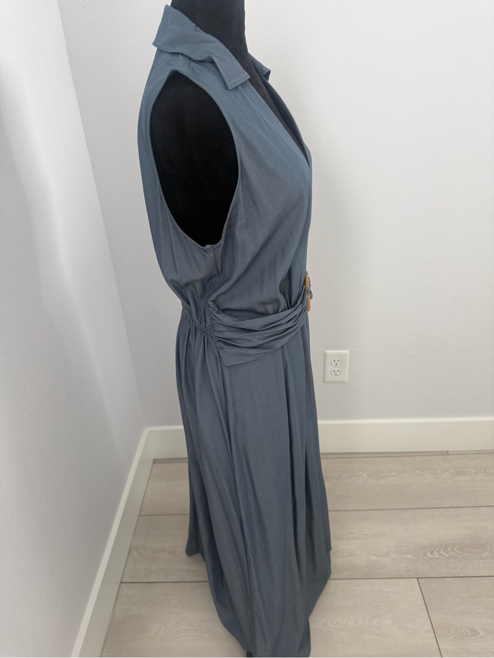 Halston Heritage Slate Blue Sleeveless V-Neck Maxi Dress with Buckle Waist - Picture 4 of 10